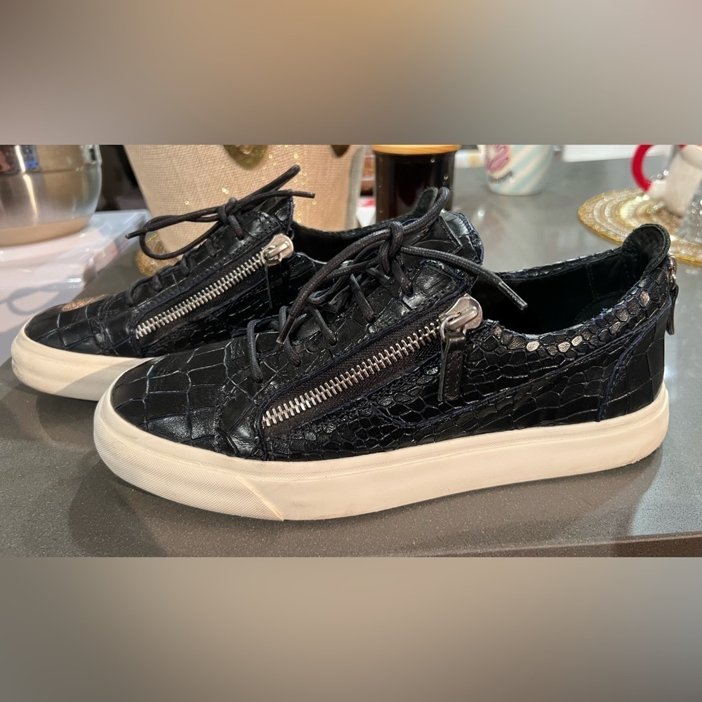 Giuseppe Zanotti Crocodile Effect Low Top Sneakers Zippers - Picture 4 of 8
